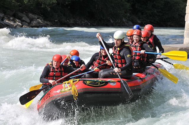 198570-rafting-293542_640